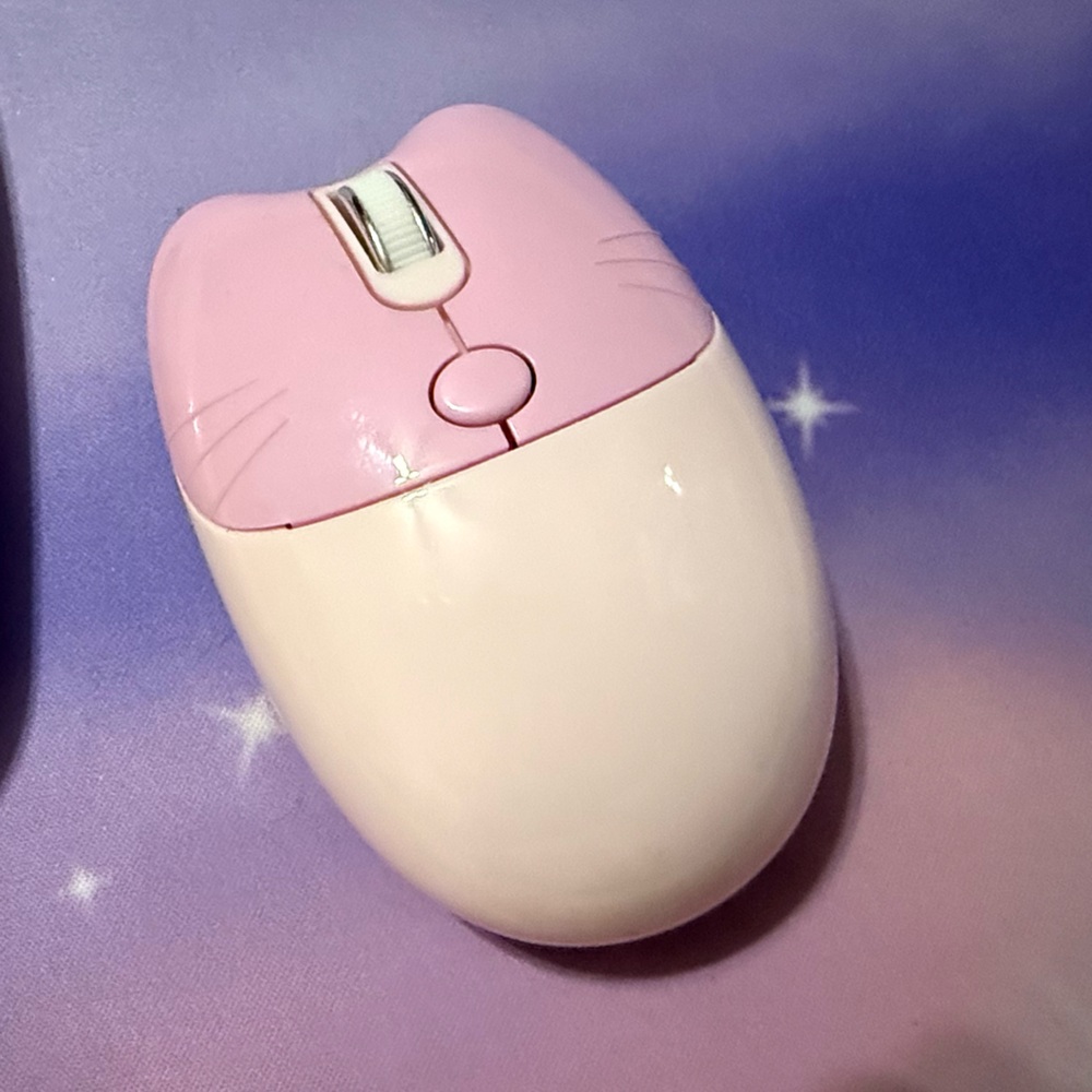 Pink and White Wireless Keyboard and Mouse Set - Picture 3 of 5